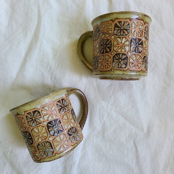 Other - 2 vintage coffee mugs